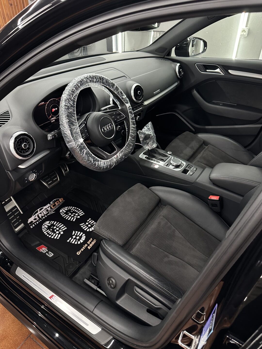 Detailing AUDI nera 2