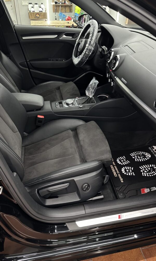 Detailing AUDI nera 9 600x1000